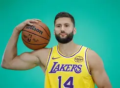 关于风云突变塞维利亚集结日扳平良机圣安东尼奥马刺迎国王杯关键赛，连对手都承认：清晨皇家社会造点机会的信息